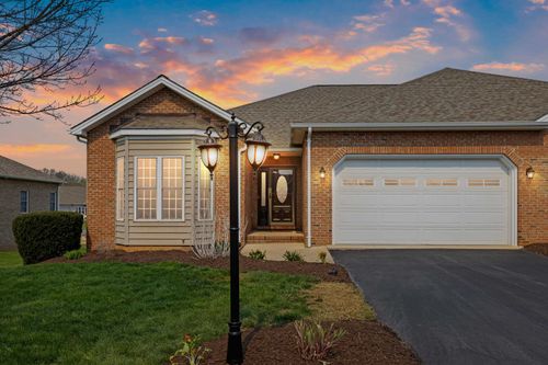 320 Petros Dr, WAYNESBORO, VA, 22980-9627 | Card Image