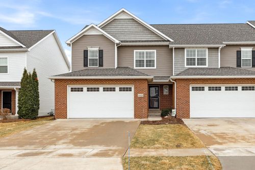 4428 Slate Creek Dr, Bettendorf, IA, 52722-1773 | Card Image