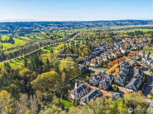 105-10175 156th Ct Ne, Redmond, WA, 98052-0018 | Card Image