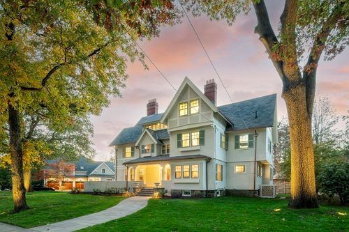 27 Everett Ave, Winchester, MA, 01890-3544 | Card Image