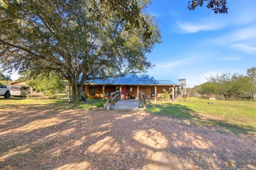 6347 Old Goliad Rd, Goliad, TX, 77963-4425 | Card Image