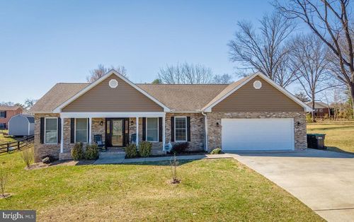 505 W North St, WOODSTOCK, VA, 22664-1338 | Card Image