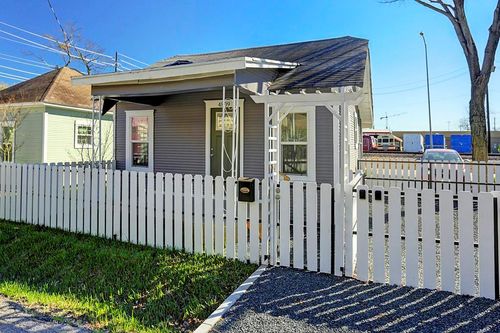 4809 Eli St, Houston, TX, 77007-3424 | Card Image