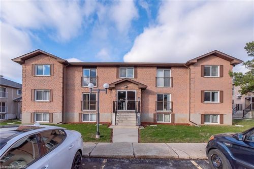 8-331 Northlake Drive, Waterloo, ON, N2V1Z1 | Card Image