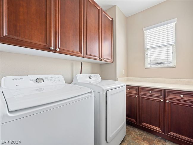 9335 Brownstone Ledge Ave, House other with 4 bedrooms, 3 bathrooms and null parking in Las Vegas NV | Image 31