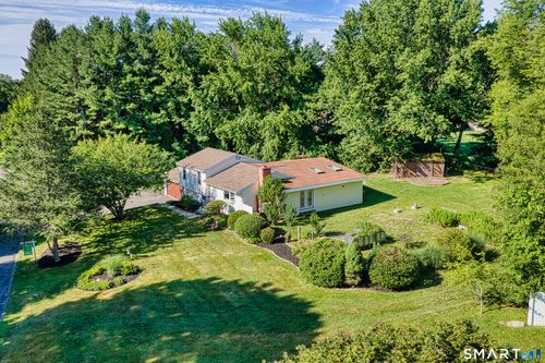 17 Woodlawn Rd, Monroe, CT, 06468-2127 | Card Image