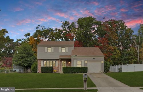 19 Fox Chase Dr, BLACKWOOD, NJ, 08012-4465 | Card Image