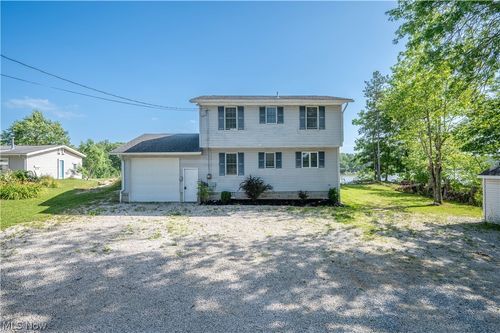 9388 Pearl Dr, North Benton, OH, 44449-9786 | Card Image