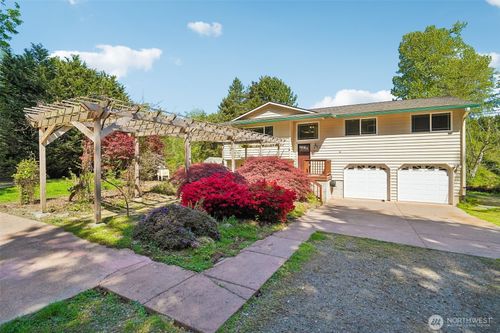 23113 23rd Drive Ne, Arlington, WA, 98223 | Card Image