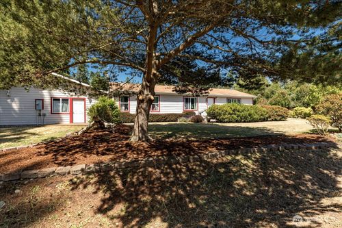 401 Mitchell Dr, Coupeville, WA, 98239-9649 | Card Image