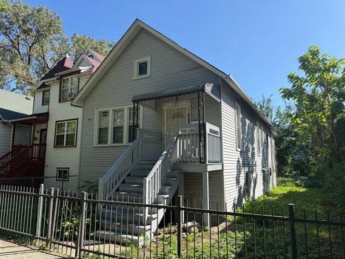7931 S Muskegon Ave, CHICAGO, IL, 60617-1424 | Card Image