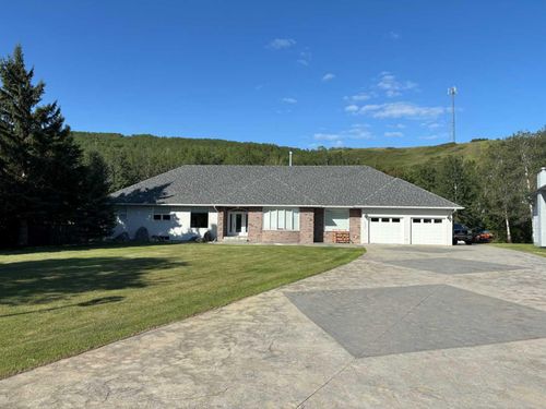 10006 88 Street, Peace River, AB, T8S1N8 | Card Image