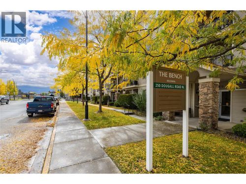 208-250 Dougall Rd N, Kelowna, BC, V1X3K5 | Card Image