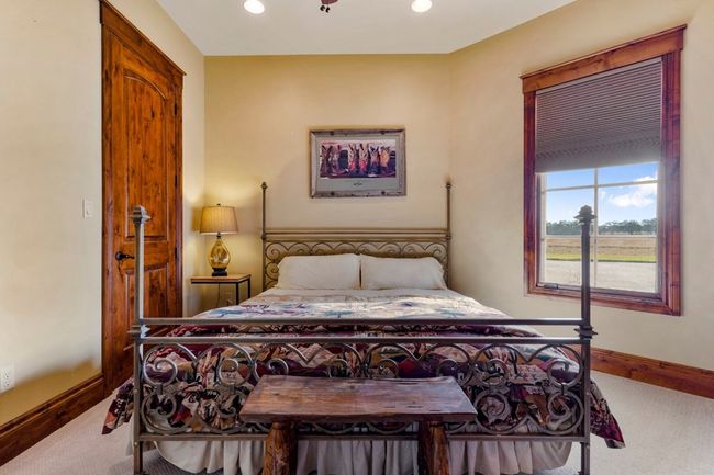 170 Goose Landing Way, Home with 5 bedrooms, 6 bathrooms and 3 parking in Harper TX | Image 36