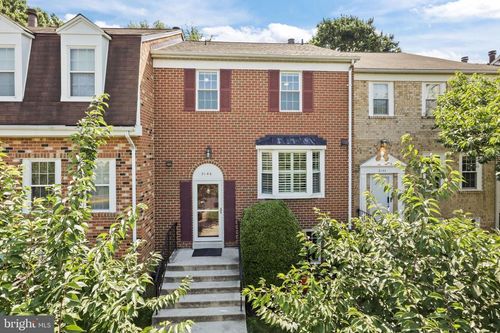 3146 Valentino Ct, OAKTON, VA, 22124-2836 | Card Image