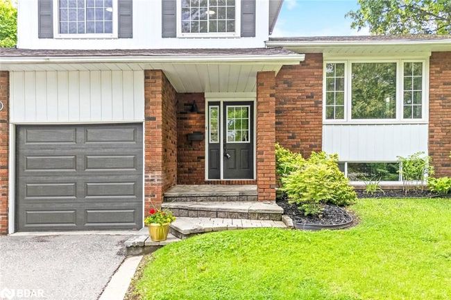 11 Hillside Dr, House other with 4 bedrooms, 3 bathrooms and 4 parking in Georgetown ON | Image 4