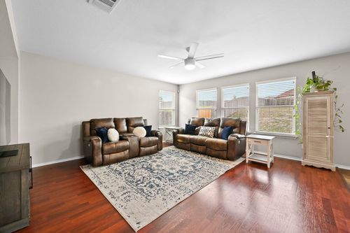 181 Cushman Dr, Kyle, TX, 78640-6351 | Card Image