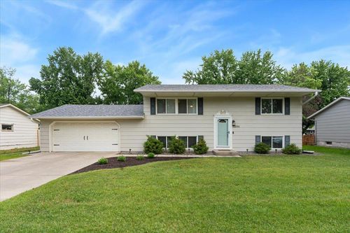 10250 99th Ave N, Maple Grove, MN, 55369-3833 | Card Image