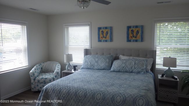 Master Bedroom | Image 10