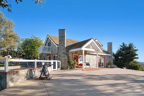 31001 Pauma Heights Rd, Valley Center, CA, 92082-4600 | Card Image