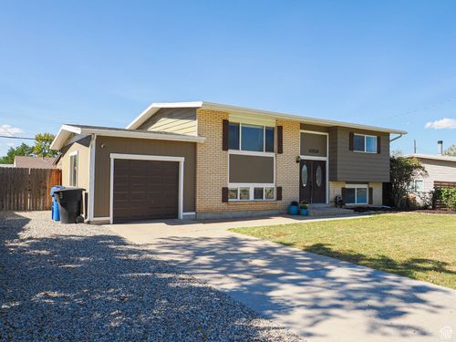 1058 Turquoise Way, Sandy, UT, 84094-4009 | Card Image