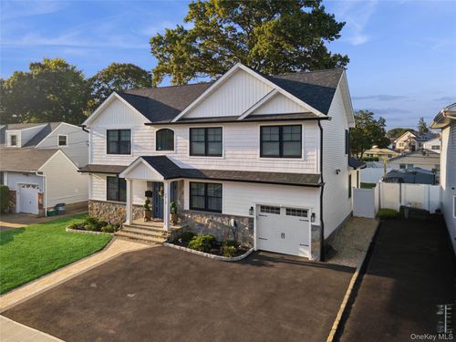 2619 Falcon St, East Meadow, NY, 11554-5342 | Card Image