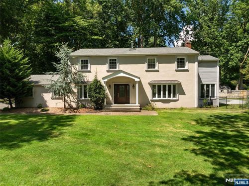 20 Dorotockeys Ln, Old Tappan, NJ, 07675-7322 | Card Image