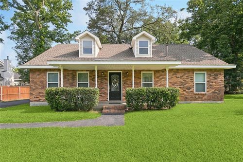 203 Willow Cir, Mandeville, LA, 70471-2554 | Card Image