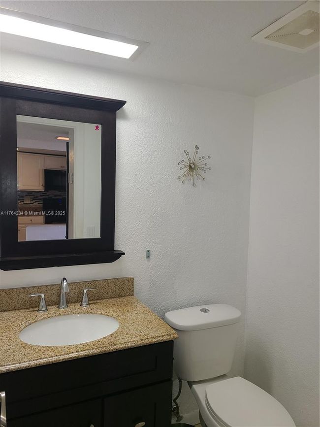 APT-223 - 2318 S Cypress Bend Dr, Condo with 1 bedrooms, 2 bathrooms and null parking in Pompano Beach FL | Image 10