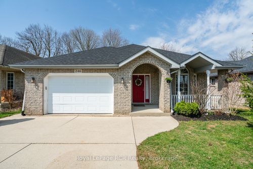 246 16th Avenue Crescent, Hanover, ON, N4N3V3 | Card Image