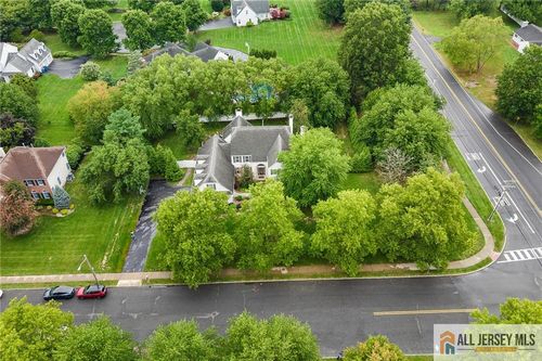 1 Woodland Dr, Plainsboro, NJ, 08536 | Card Image