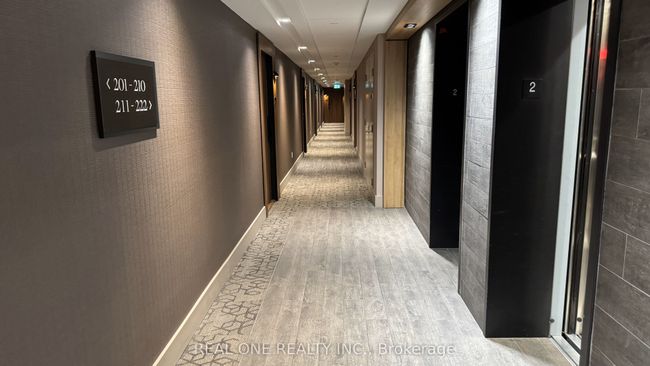 215 - 21 Park St E, Condo with 2 bedrooms, 2 bathrooms and null parking in Mississauga ON | Image 7