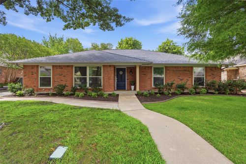 6409 Country Day Trl, Benbrook, TX, 76132-1073 | Card Image