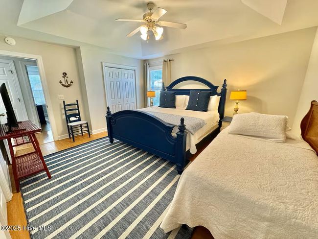 111 Ne 39 Th St, House other with 3 bedrooms, 2 bathrooms and 2 parking in Oak Island NC | Image 16