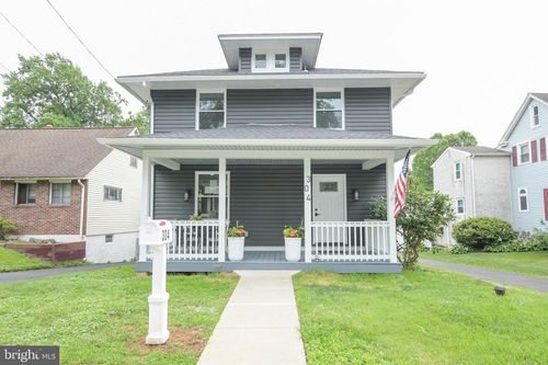 304 E Moreland Ave, HATBORO, PA, 19040-4717 | Card Image