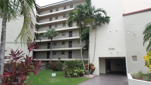 206-2320 S Cypress Bend Dr, Pompano Beach, FL, 33069-4475 | Card Image
