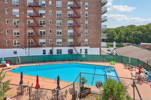 6f-632 Palmer Rd, Yonkers, NY, 10701-5184 | Card Image