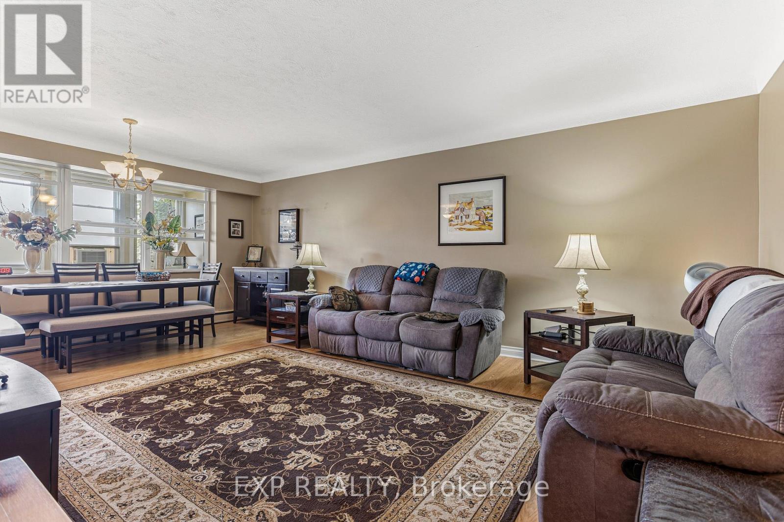 Residential in Hamilton (Durand) 4