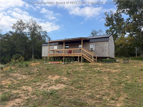 365 Astor Ln, Point Pleasant, WV, 25550-3603 | Card Image