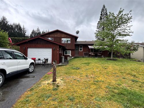 621 Dogwood Dr, Gold River, BC, V0P1G0 | Card Image