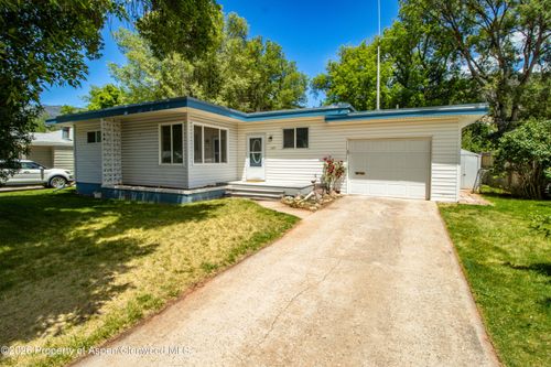 107 Virginia Rd, Glenwood Springs, CO, 81601-4147 | Card Image