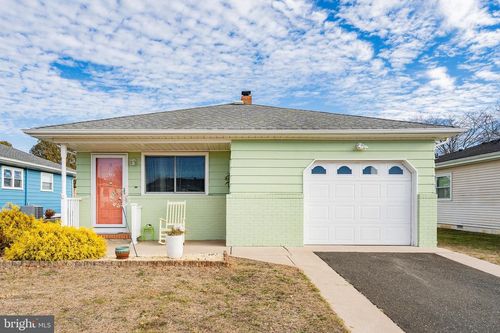 205 Bonaire Dr, Toms River, NJ, 08757-3849 | Card Image