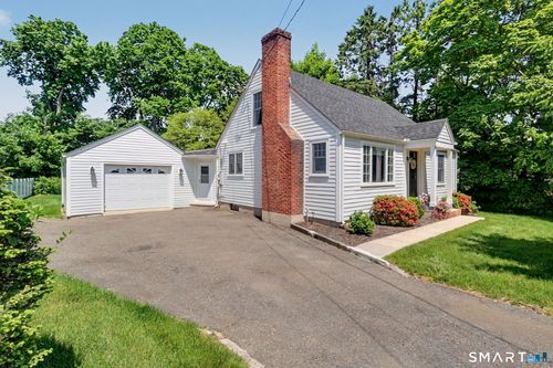 12 Sunrise Rd, Westport, CT, 06880-5716 | Card Image