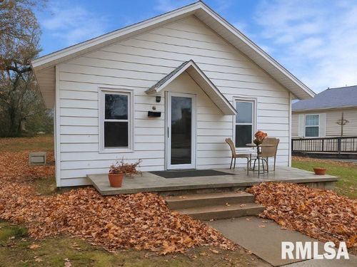 511 N Shelby Ave, Salem, IL, 62881-2837 | Card Image