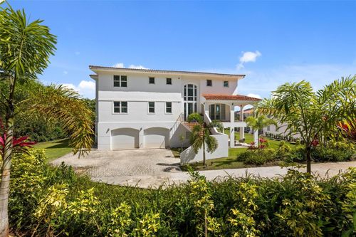 Carretera PR-175 KM. 4.0 Esmerald Lake Plantation, TRUJILLO ALTO, PR, 00976 | Card Image