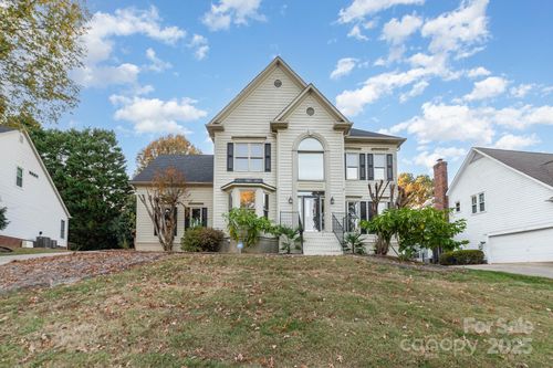 4910 Foxbriar Trl, Charlotte, NC, 28269-0398 | Card Image