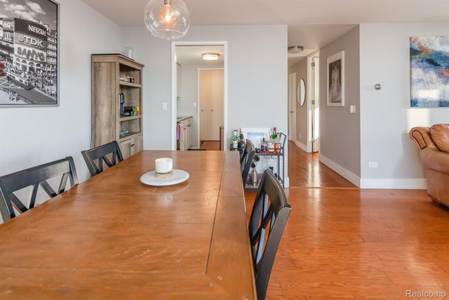 APT-1403 - 8200 E Jefferson Ave, Condo with 2 bedrooms, 2 bathrooms and null parking in Detroit MI | Image 7