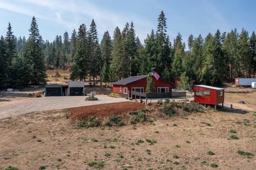 33825 N Dunn Rd, Chattaroy, WA, 99003-5161 | Card Image