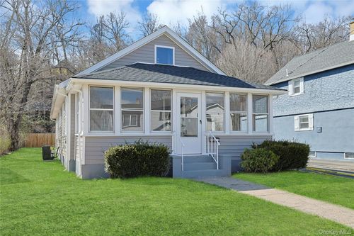 13 Richard St, Sloatsburg, NY, 10974-2407 | Card Image