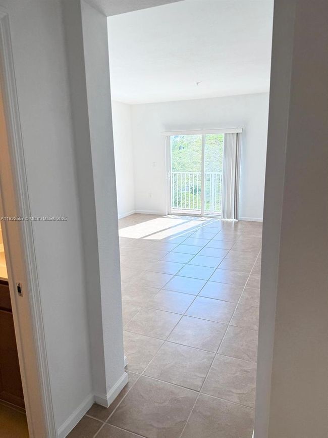 APT-213 - 8900 Nw 97 Th Ave, Condo with 3 bedrooms, 3 bathrooms and null parking in Medley FL | Image 29